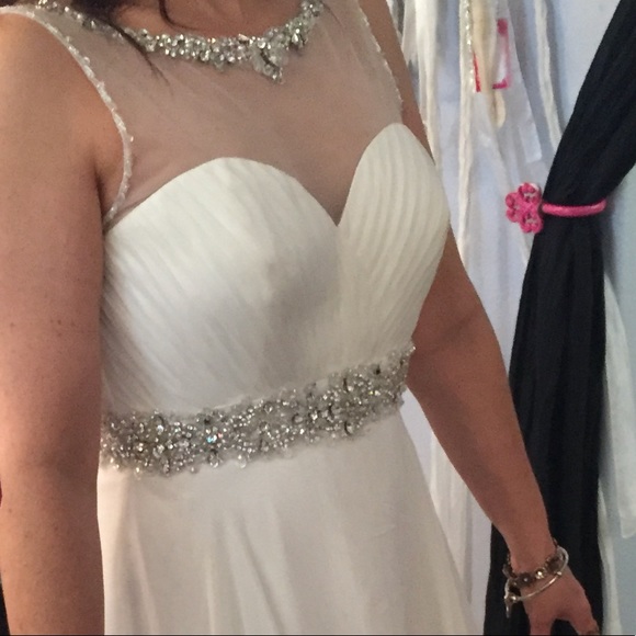 Off white wedding dress w corset back sz 14 - Picture 6 of 8